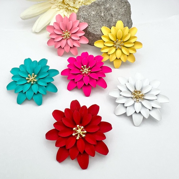 BOHEMIAN FLOWER 🌸 EARRINGS - Picture 1 of 8